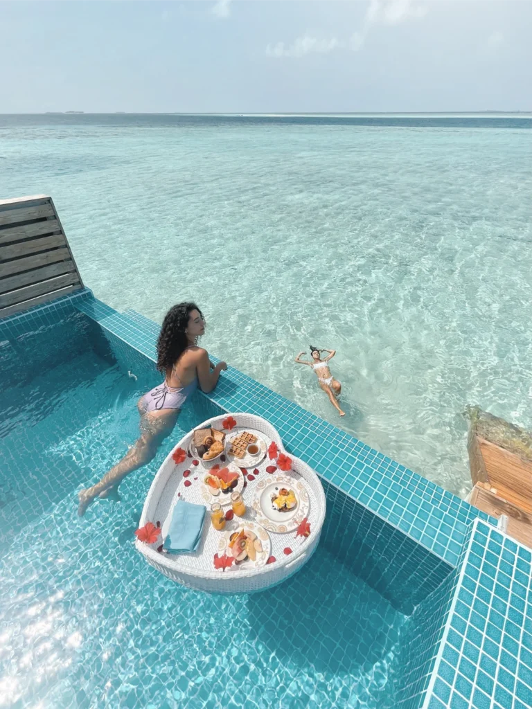 Dolphin Villa With Pool