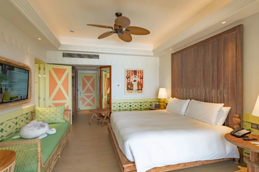 Junior Beach Suite with Pool