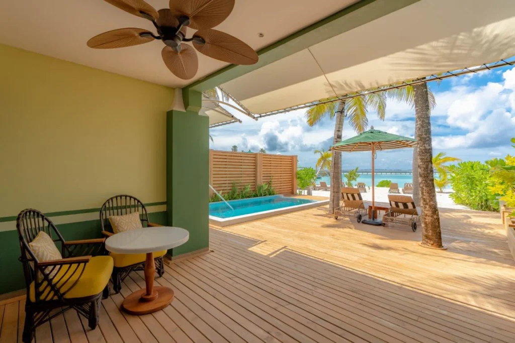 Junior Beach Suite with Pool