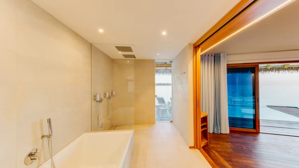 Water Suite with Pool