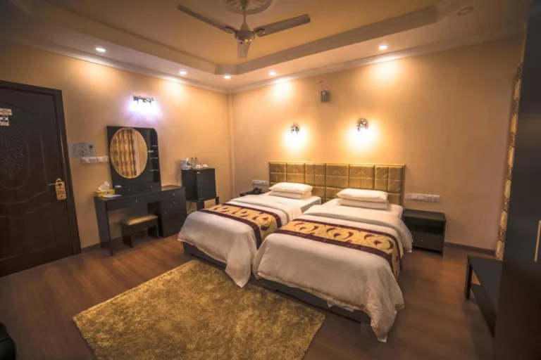 Abuharee Grand, Addu Atoll Gallery Image