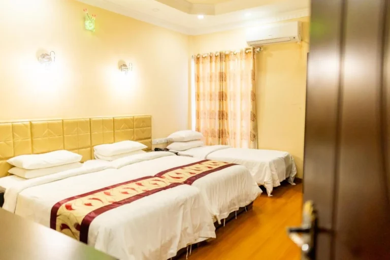 Abuharee Grand, Addu Atoll Gallery Image