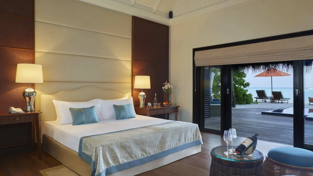 One Bedroom Sunset Beachfront Suite with Pool