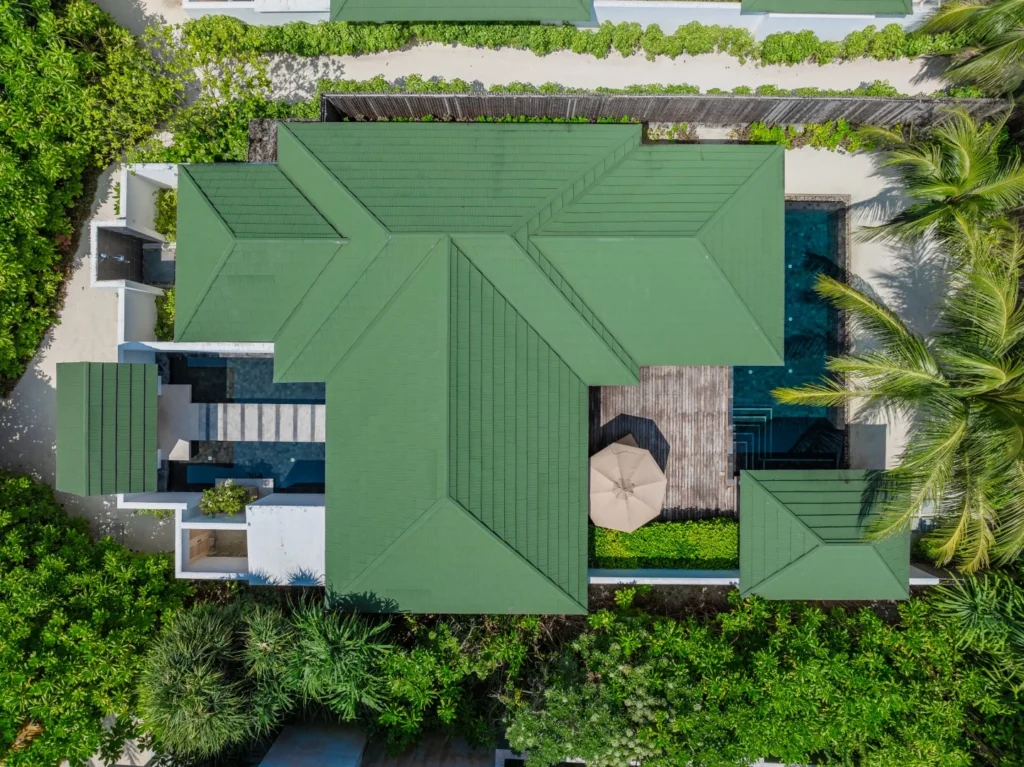 Grand Beach Residence with Pool