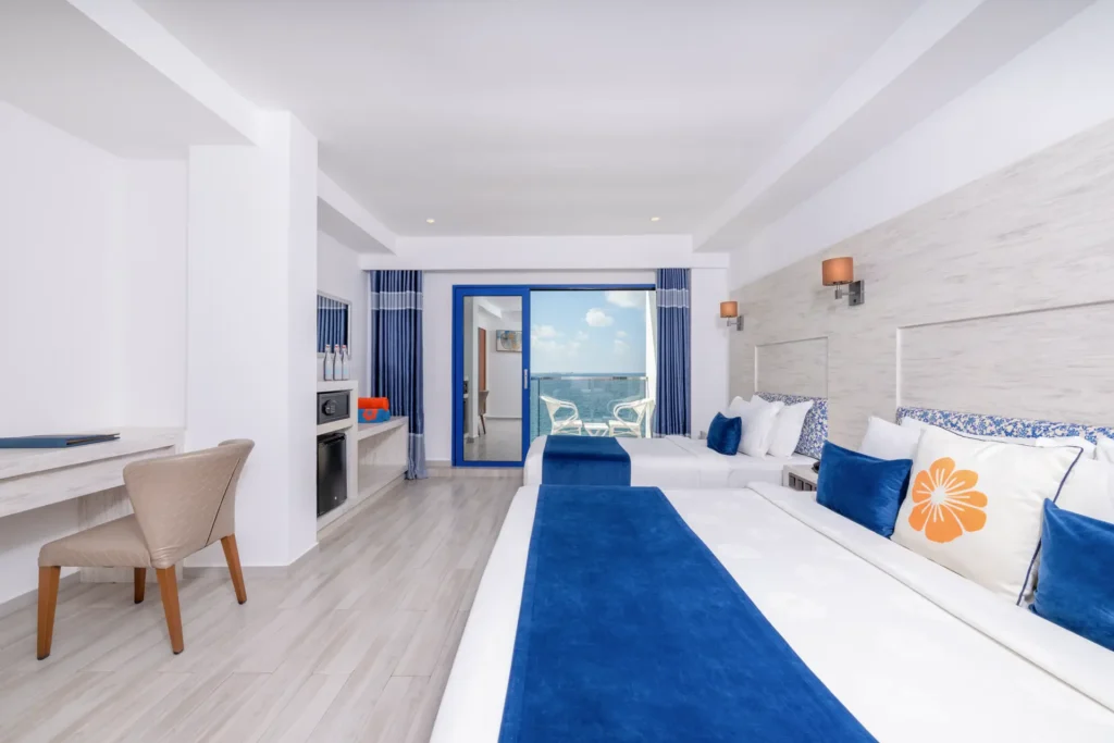 Deluxe Family Room Seaview + Balcony